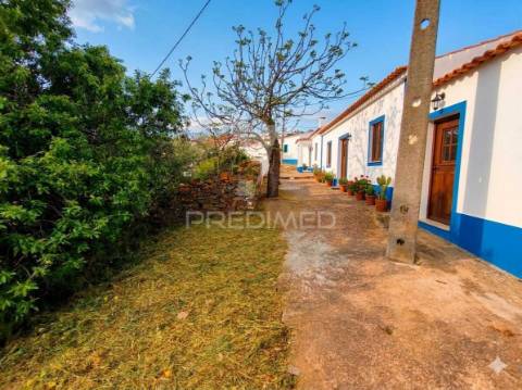 Oportunidade de reabilitação – casa com terreno em mesquita, alentejo