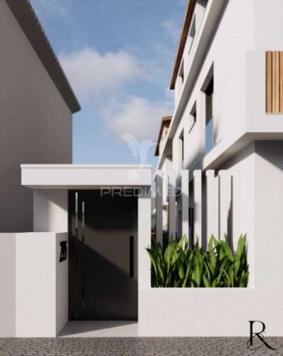 Moradia t2 para recuperação com projeto aprovado – praia da vitória