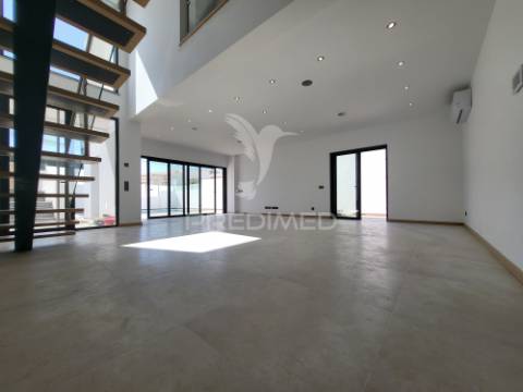 Moradia isolada - t4 com piscina e garagem