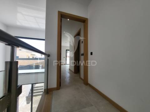 Moradia isolada - t4 com piscina e garagem