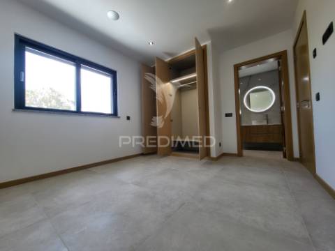 Moradia isolada - t4 com piscina e garagem