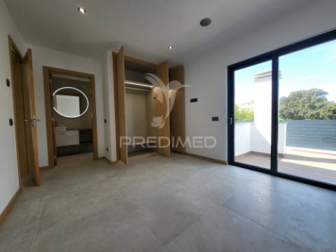 Moradia isolada - t4 com piscina e garagem