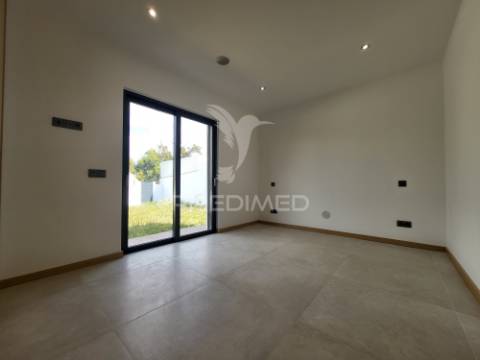 Moradia isolada - t4 com piscina e garagem