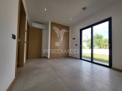 Moradia isolada - t4 com piscina e garagem