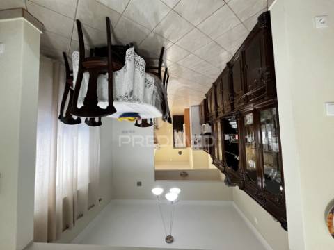 Moradia t3 com em terreno de 300m²  | vila nova da barquinha