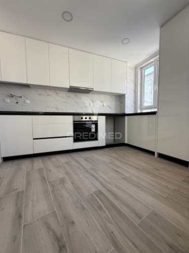 Apartamento t2 novo com garagem no centro de alcanena