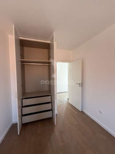 Apartamento t2 novo com garagem no centro de alcanena