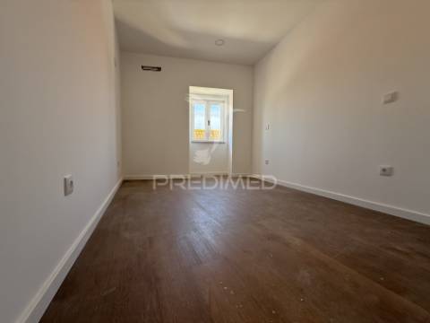 Apartamento t2 novo com garagem no centro de alcanena