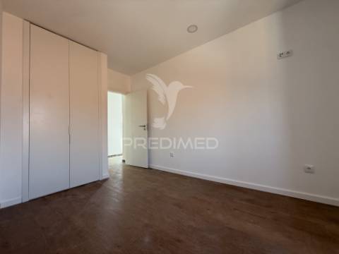 Apartamento t2 novo com garagem no centro de alcanena