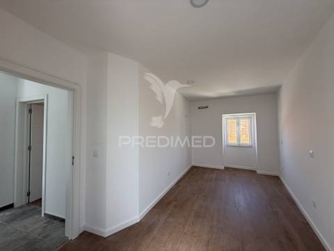 Apartamento t2 novo com garagem no centro de alcanena