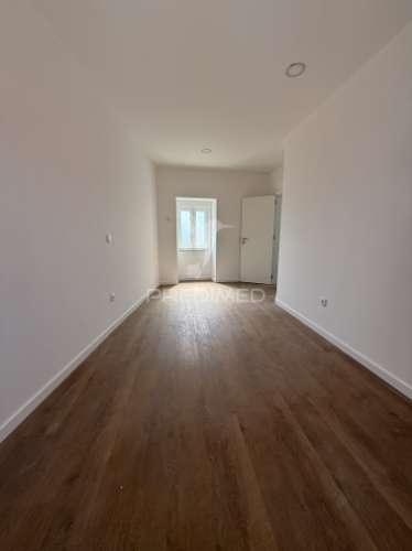 Apartamento t2 novo com garagem no centro de alcanena