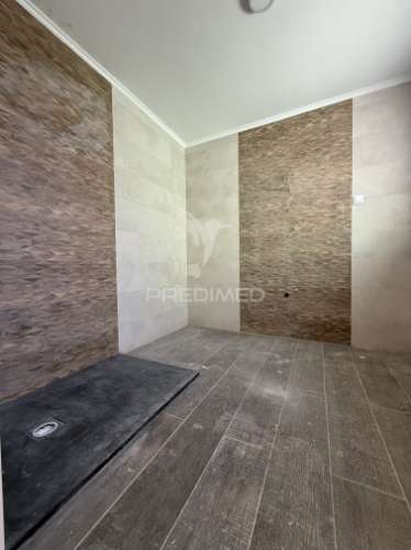 Apartamento t2 novo com garagem no centro de alcanena