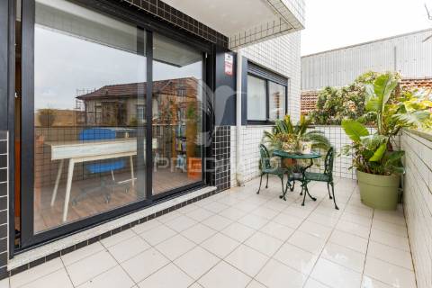 T2 com terraço e jardim | próximo da linha rubi | candal – vila nova de gaia