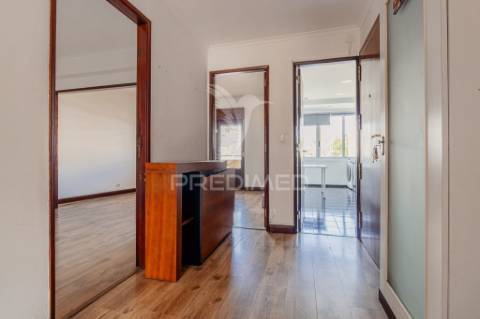 T3 transformado em t2 na povoa de santo adrião pronto a habitar