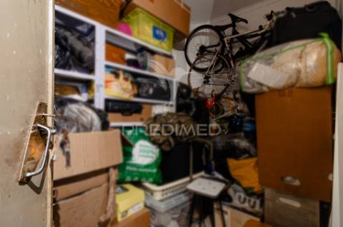 T3 transformado em t2 na povoa de santo adrião pronto a habitar