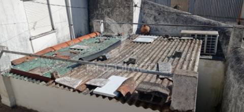 Casa de r/chão e 1º andar, aldeia da mata, crato