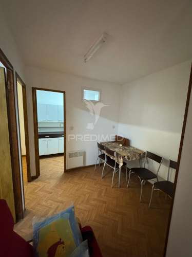 Moradia em canidelo com cinco casas independentes