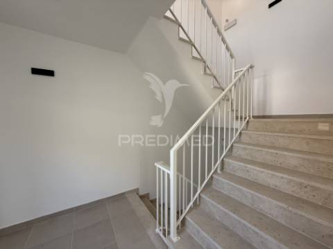 Apartamento t2 novo no centro de alcanena