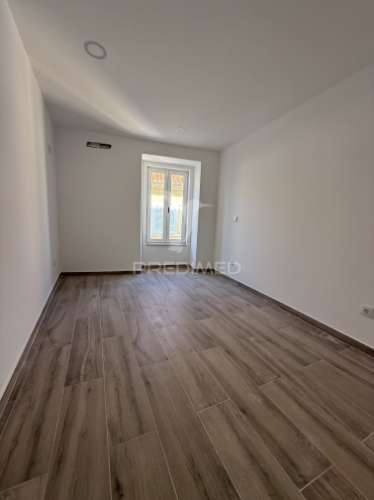 Apartamento t2 novo no centro de alcanena