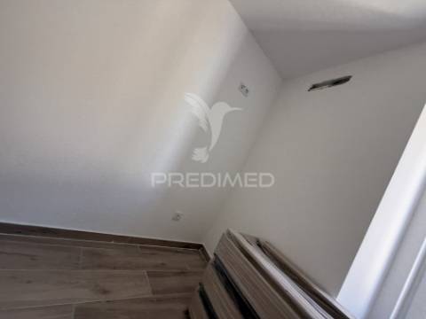 Apartamento t2 novo no centro de alcanena