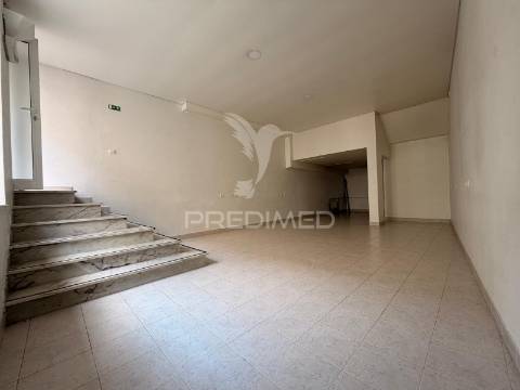 Loja no centro de palmela