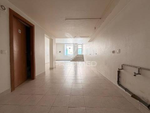 Loja no centro de palmela