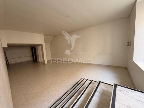 Loja no centro de palmela