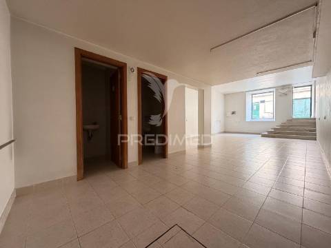 Loja no centro de palmela