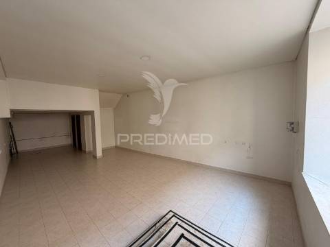 Loja no centro de palmela