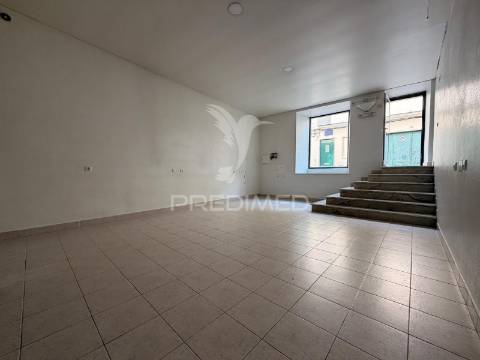 Loja no centro de palmela