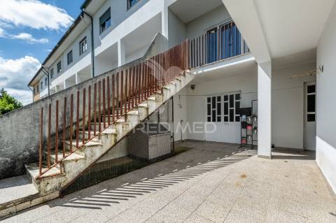 Moradia t3 - carrazedo, amares