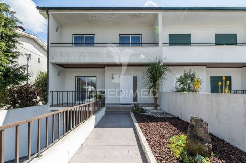 Moradia t3 - carrazedo, amares