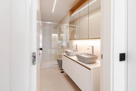 Moradia contemporânea t3 em olhão | design minimalista e pátio privativo