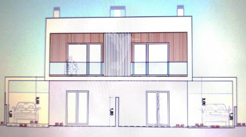 2 suítes (23,07 e 18,48m2), churrasqueira, sala c/ excelente exposição solar