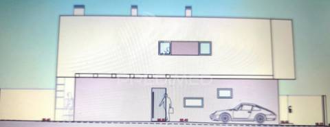 2 suítes (23,07 e 18,48m2), churrasqueira, sala c/ excelente exposição solar