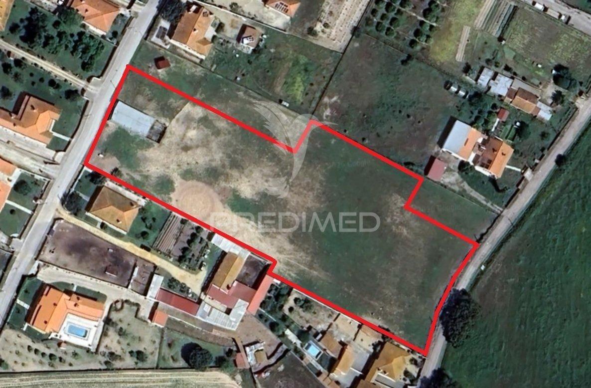 Terreno urbano em benavente