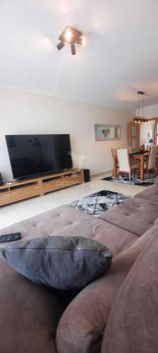 Moradia t2 com piscina, garagem e totalmente equipada – pronta a habitar