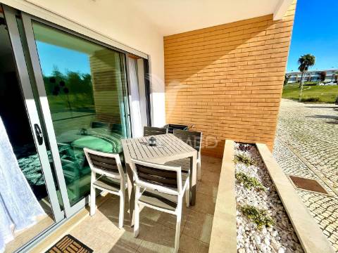 Moradia t2 com piscina, garagem e totalmente equipada – pronta a habitar