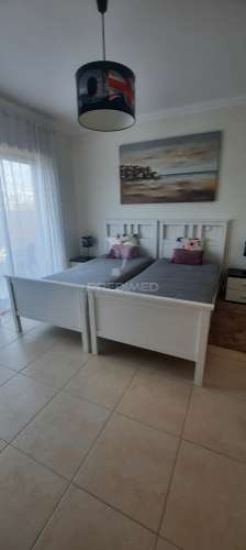 Moradia t2 com piscina, garagem e totalmente equipada – pronta a habitar