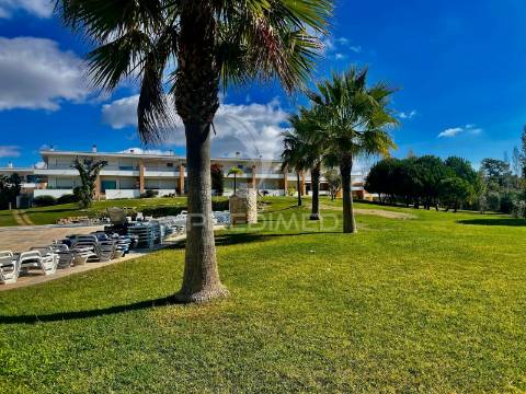 Moradia t2 com piscina, garagem e totalmente equipada – pronta a habitar