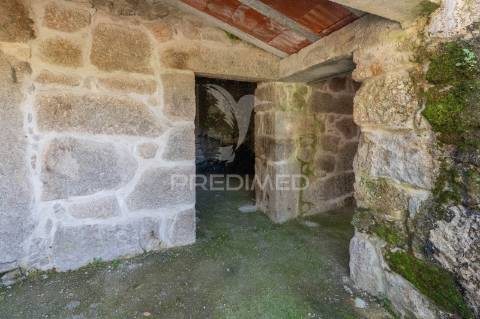 Moradia térrea em pedra t3 — estrutura completa em pousada (600 m²) — licença cm braga