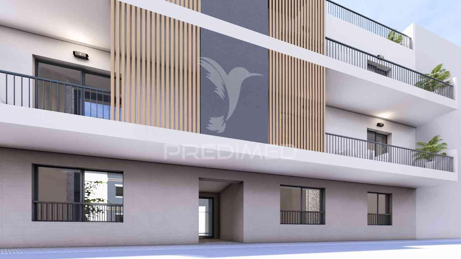 T1 num r/c de um edifício em construção, central - fracção c