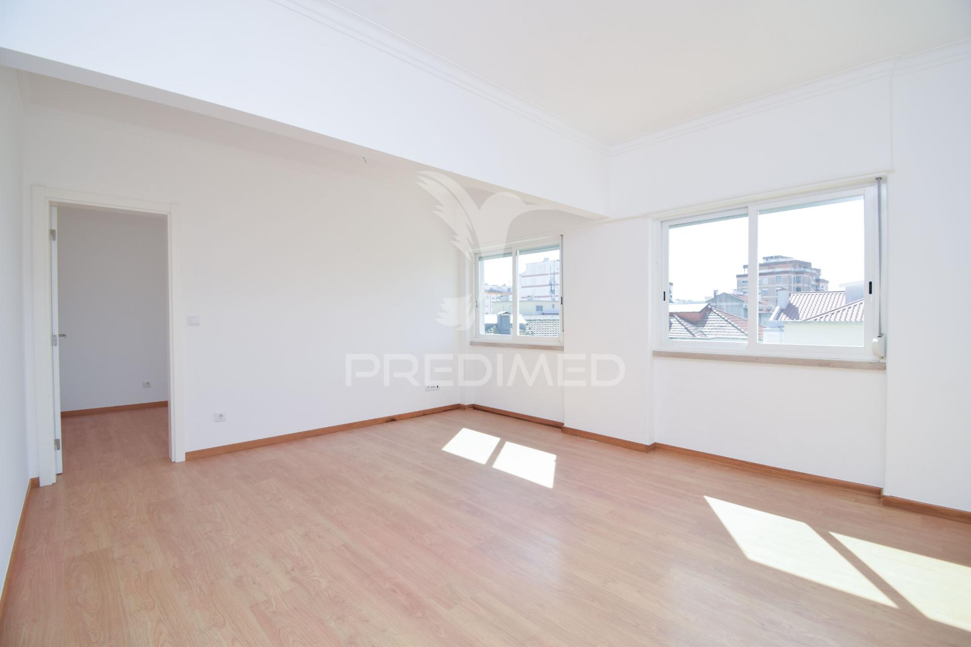 Apartamento t3 | queluz | remodelado | arrendamento