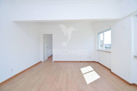 Apartamento t3 | queluz | remodelado | arrendamento