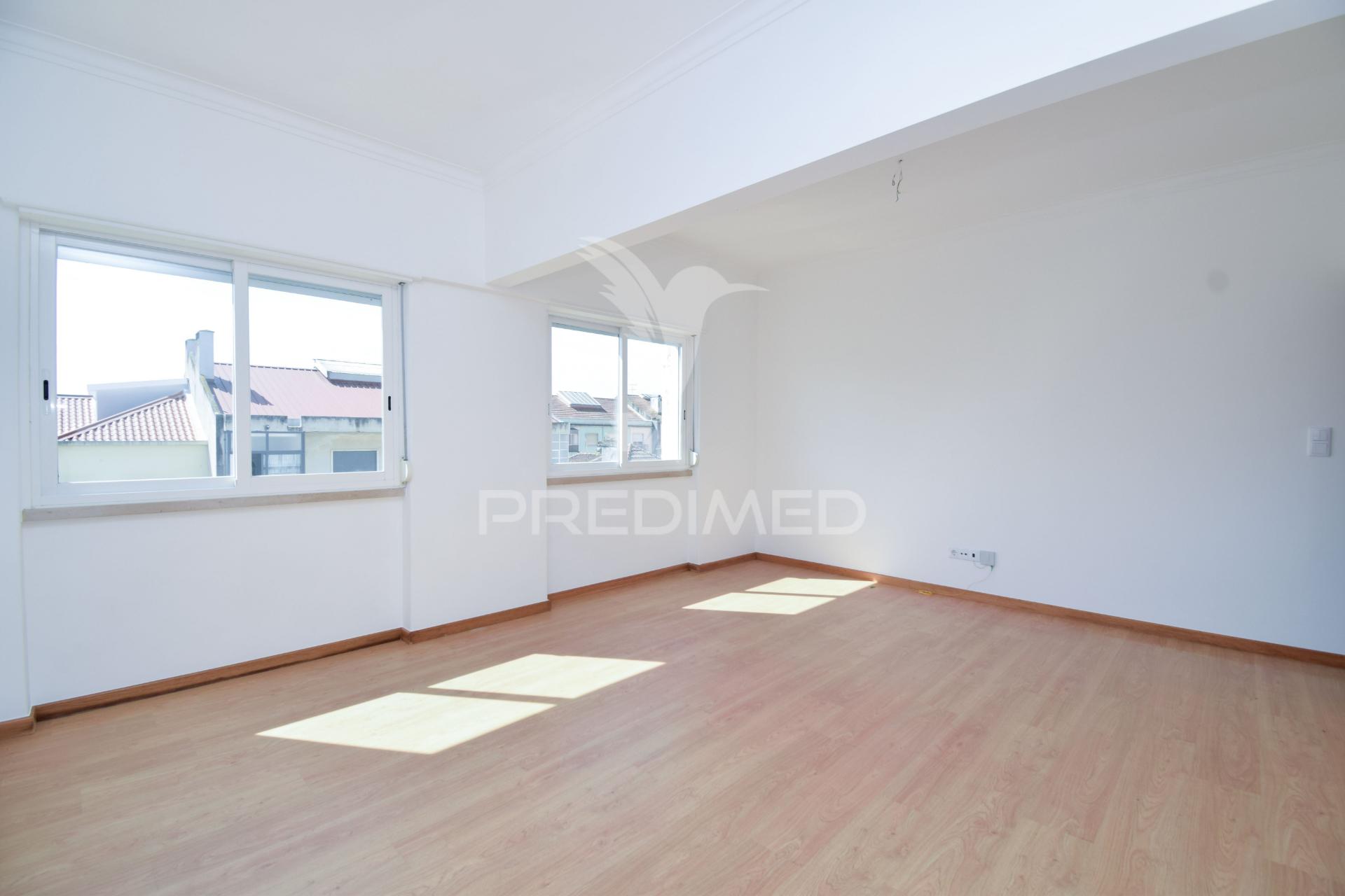 Apartamento t3 | queluz | remodelado | arrendamento