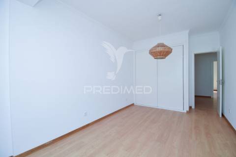 Apartamento t3 | queluz | remodelado | arrendamento