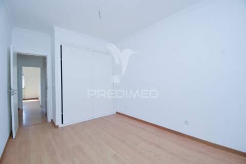 Apartamento t3 | queluz | remodelado | arrendamento