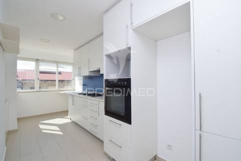 Apartamento t3 | queluz | remodelado | arrendamento