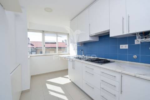 Apartamento t3 | queluz | remodelado | arrendamento