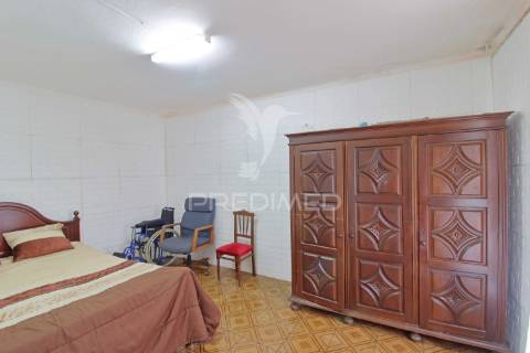 Moradia com espaço comercial no coração de são mateus – vista mar deslumbrante